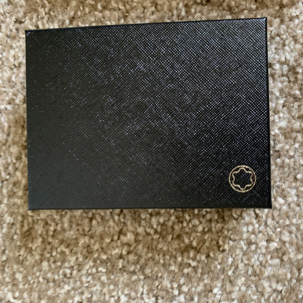New Mont Blanc men’s wallet
